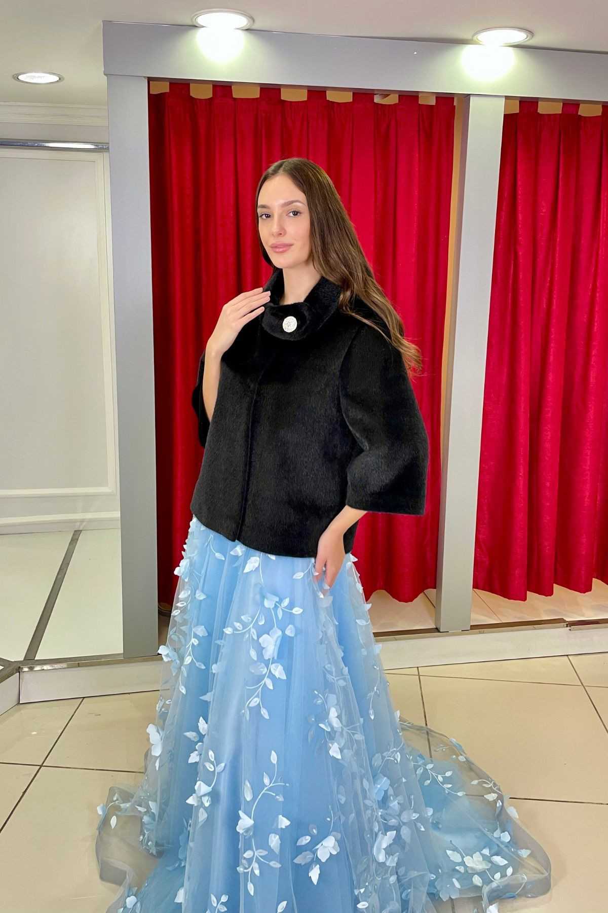 Broşlu Tay Tüyü Kürk Ceket